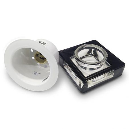 Aro empotrable de CRISTAL cuadrado, para bombillas GU10. Aro desmontado sin bombilla.